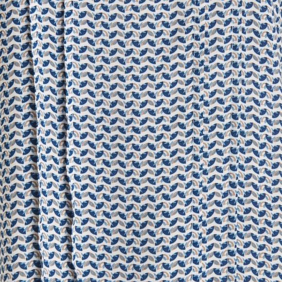 What Gust Be, Must Be Top in Small - Picture 4 of 4